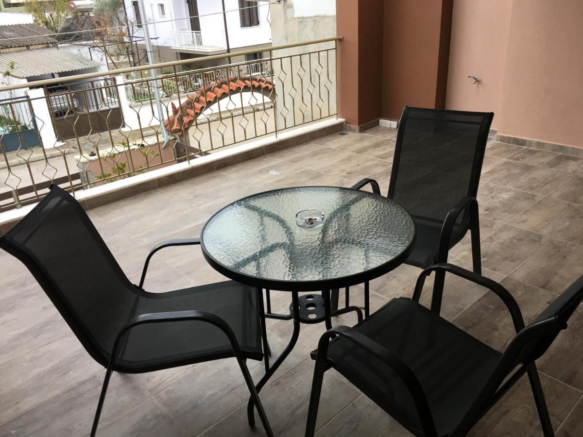 Archontiko Kirfis In Desfina Aparthotel Exterior foto